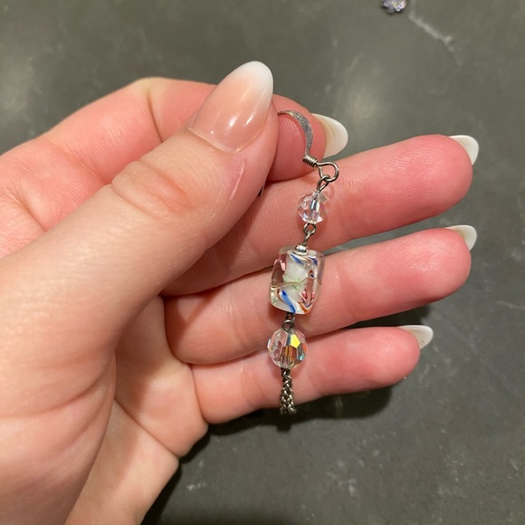 Abstract dangle earrings - Picture 2 of 4